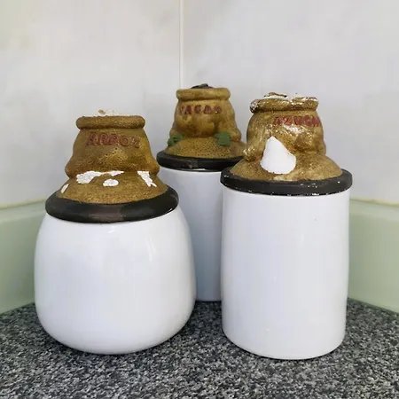 Amorosa Family 아파트